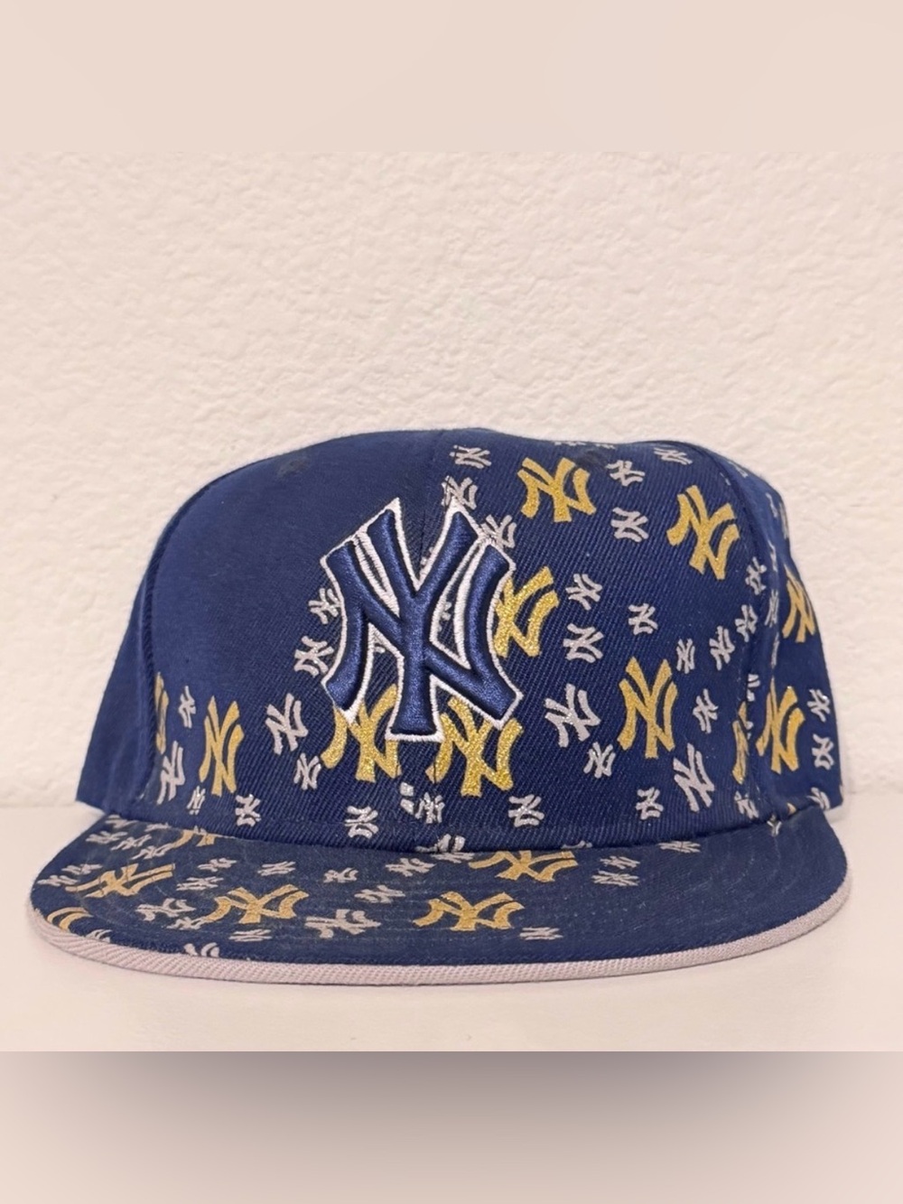 (NWOT) New Era x MLB 59Fifty New York Yankees Embroidered Fitted Baseball Cap